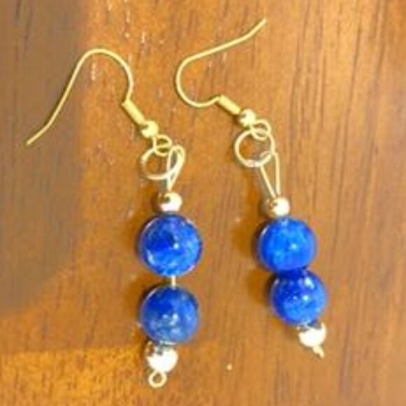 Cute Gold Tone Beaded Dangle Blue Earrings. - Picture 1 of 12